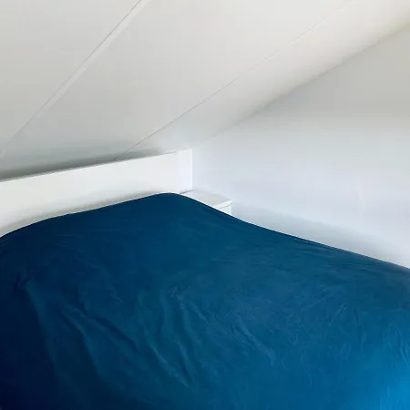 Westerhuisje بيت للعطل